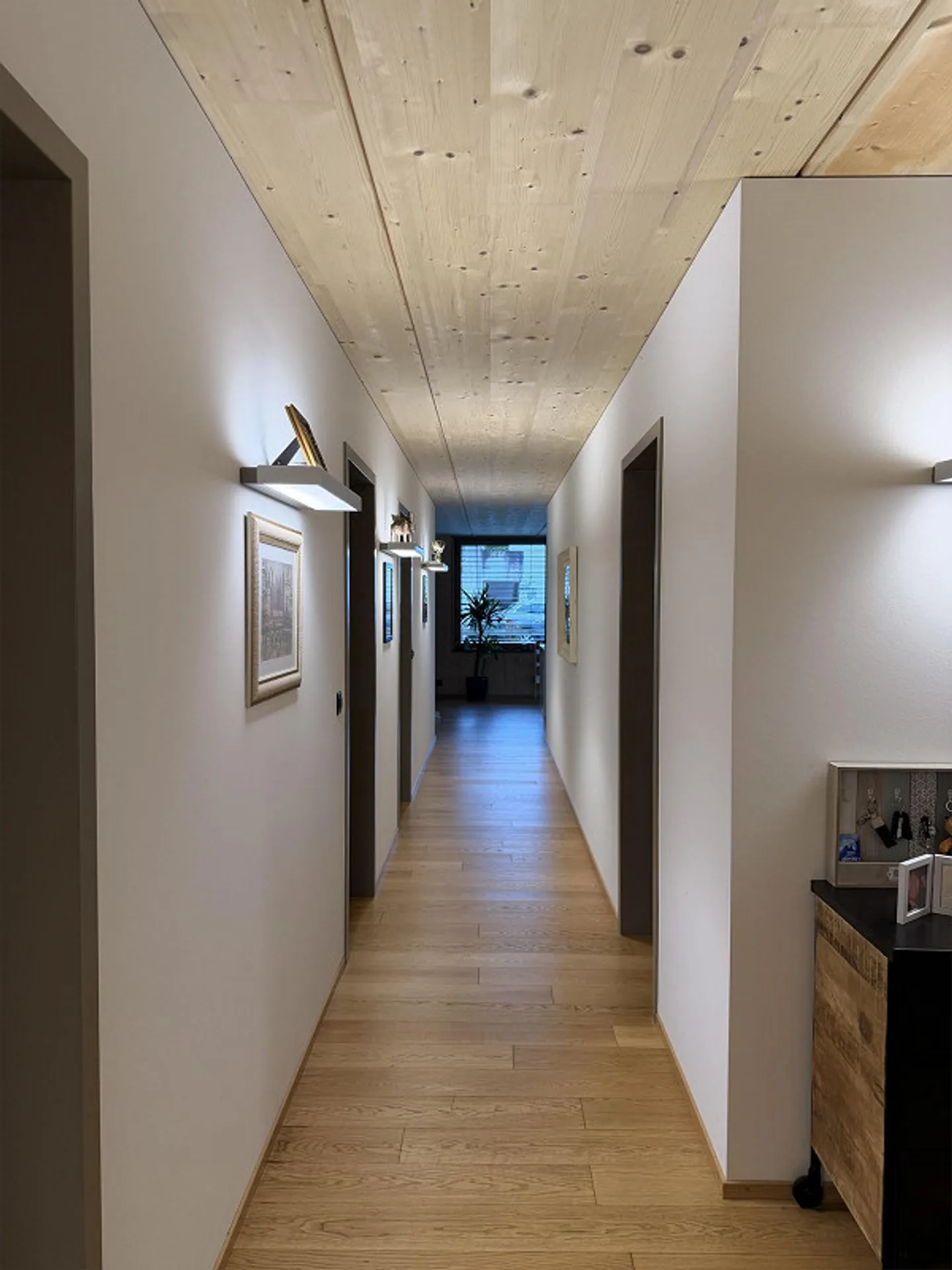 Modern 4.5-room apartment • 138 m² • Two private gardens in Küssnacht - Photo 17 of 19