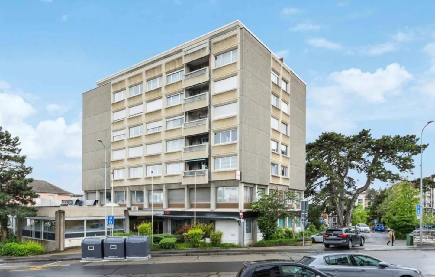 Schöne Arkadenfläche von 275 m2 mit unabhängigem Zugang in einem kleinen Einkaufszentrum - Foto 1 von 6