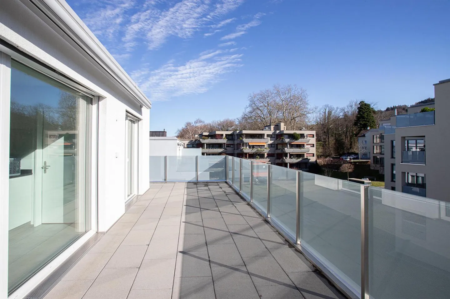 Attikawohnung mit traumhafter Seesicht - Foto 7 von 9