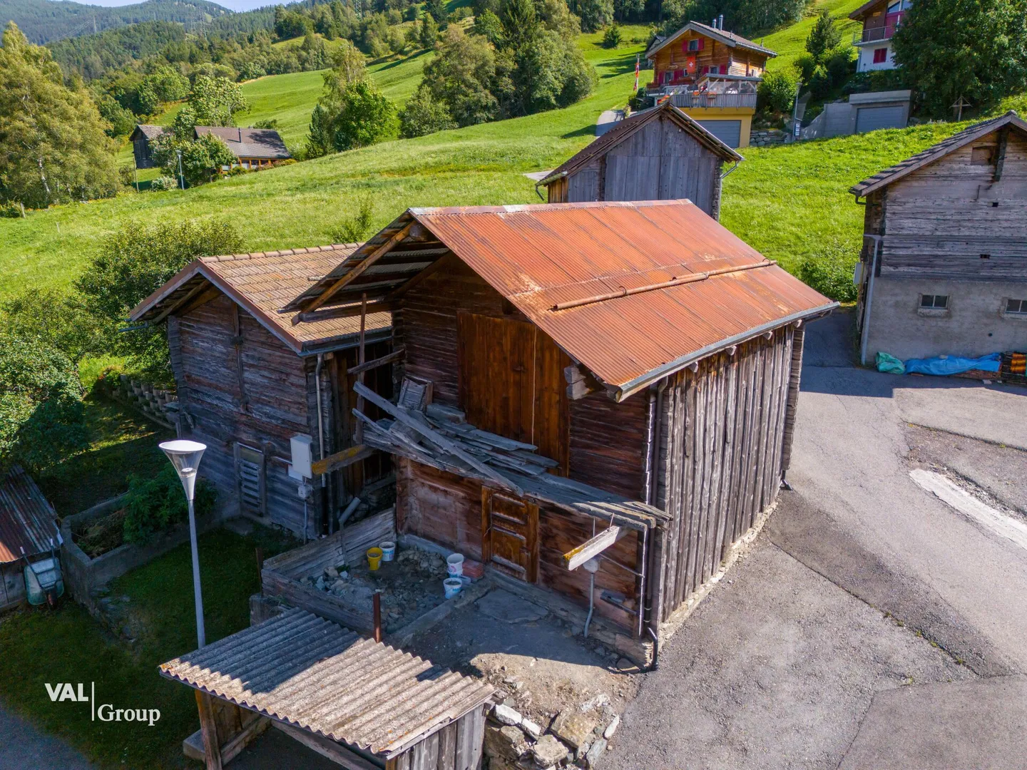 Affascinante casa residenziale con fienile convertito e ulteriore potenziale di sviluppo - Foto 8 di 12