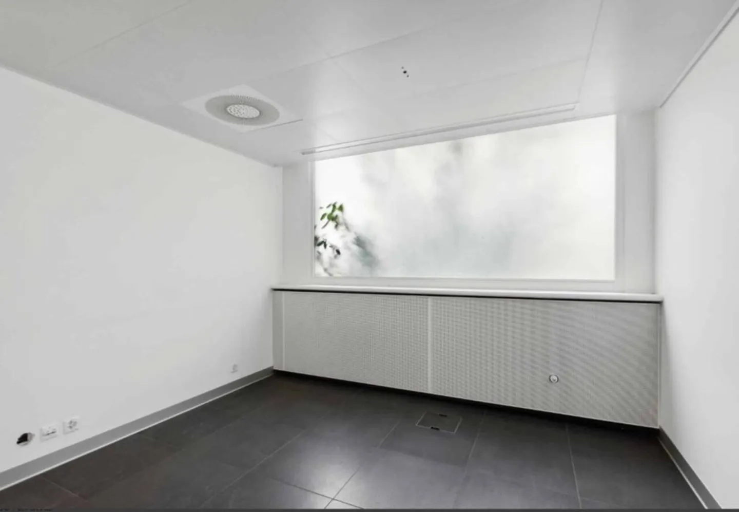 Schöne Arkadenfläche von 275 m2 mit unabhängigem Zugang in einem kleinen Einkaufszentrum - Foto 5 von 6