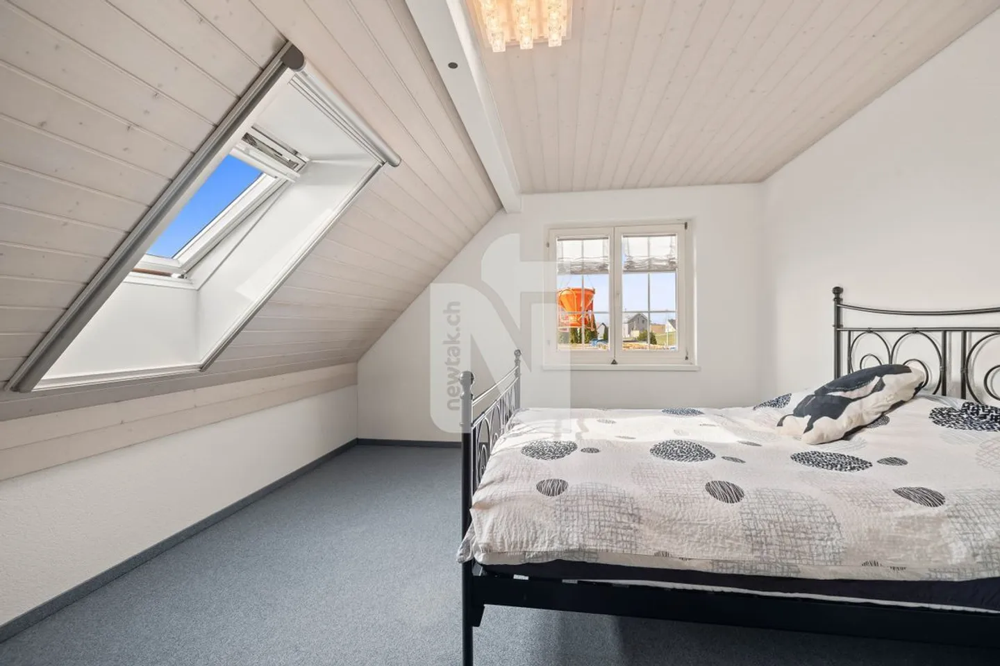 Casa autonoma modernamente ristrutturata con enorme terrazza e vista mozzafiato - Foto 11 di 13