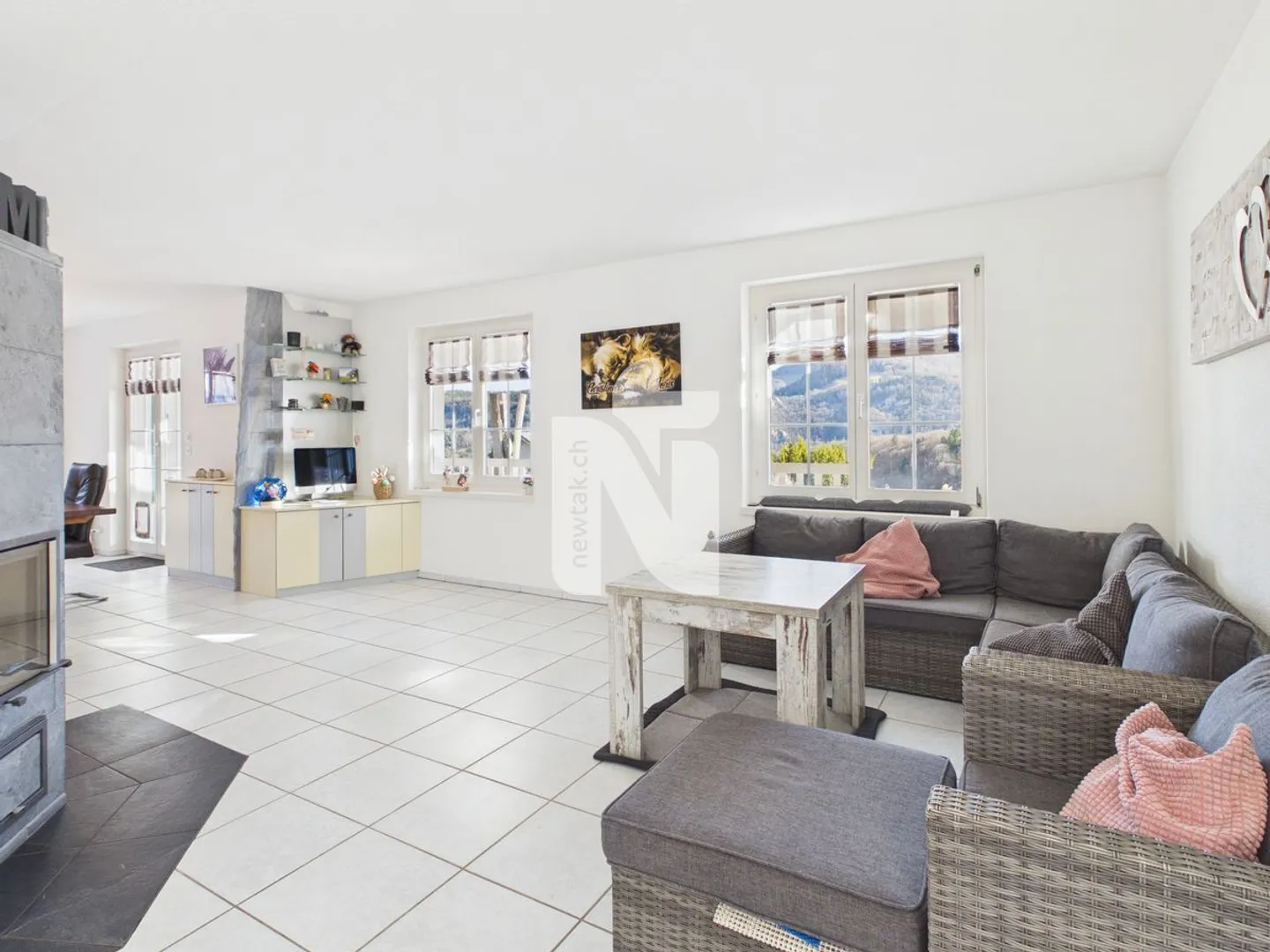 Casa autonoma modernamente ristrutturata con enorme terrazza e vista mozzafiato - Foto 7 di 13