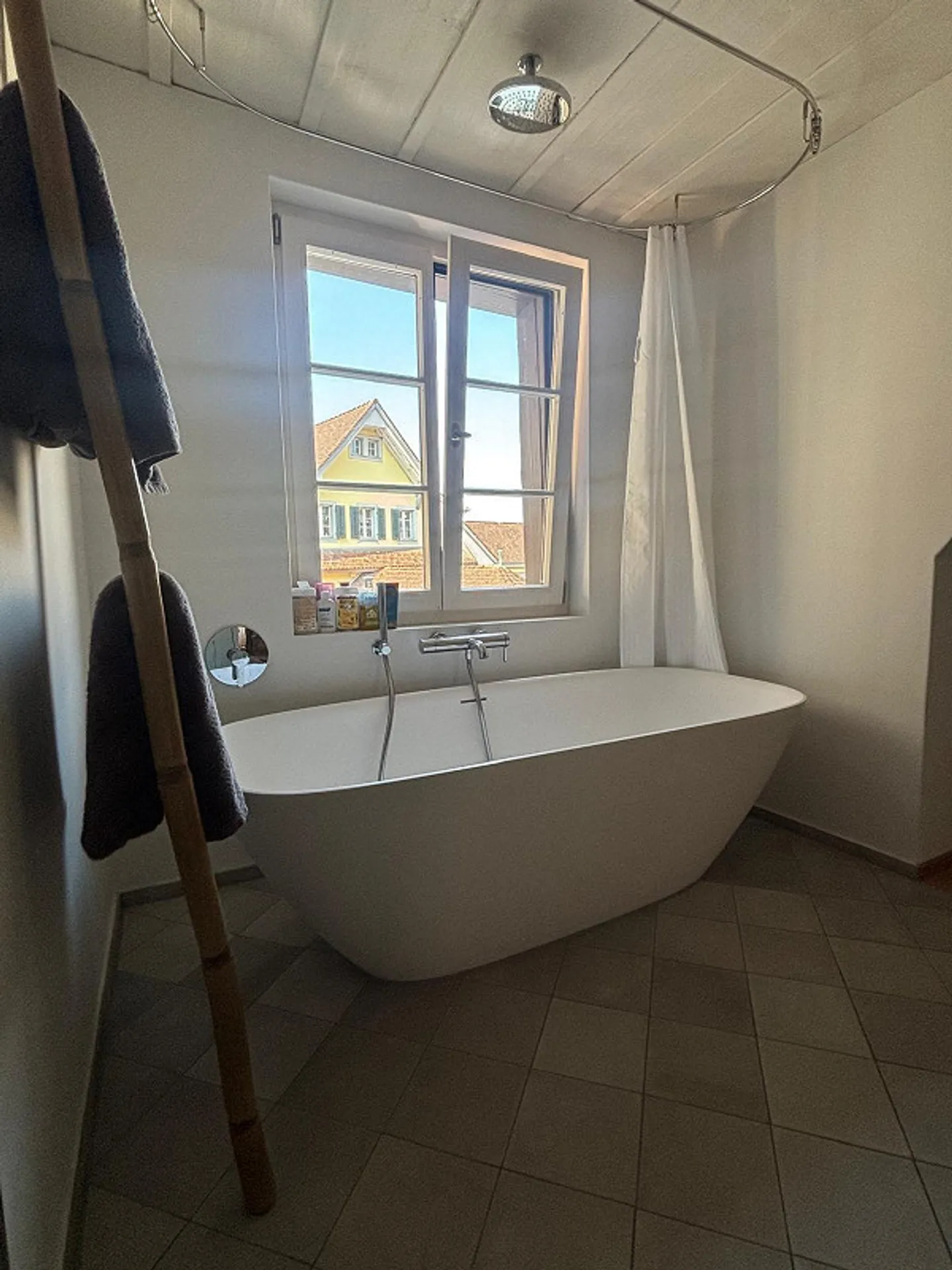 Zug Old Town - Charming 4.5-Room Apartment - Photo 8 of 15