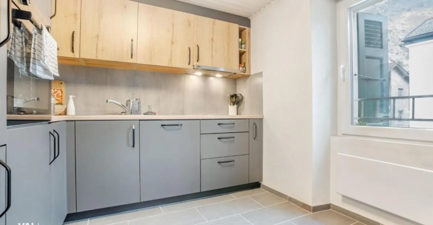 Piccolo edificio di 3 unità di 2,5 stanze nel cuore del villaggio, con un rendimento lordo del 4,5% - Foto 5 di 13