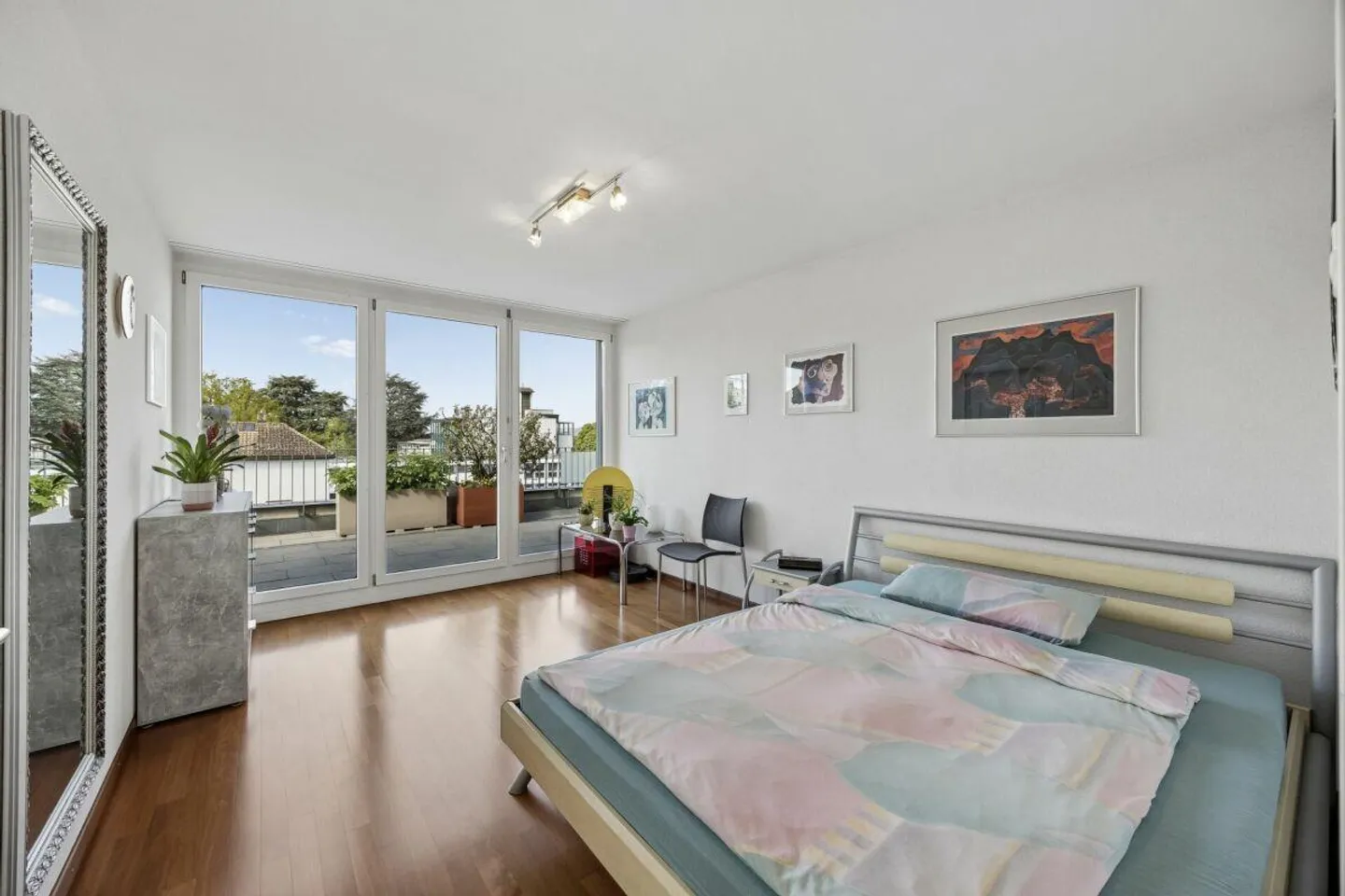 Rare residential jewel - 5.5-room penthouse apartment in the heart of Rheinfelden - Photo 8 of 13