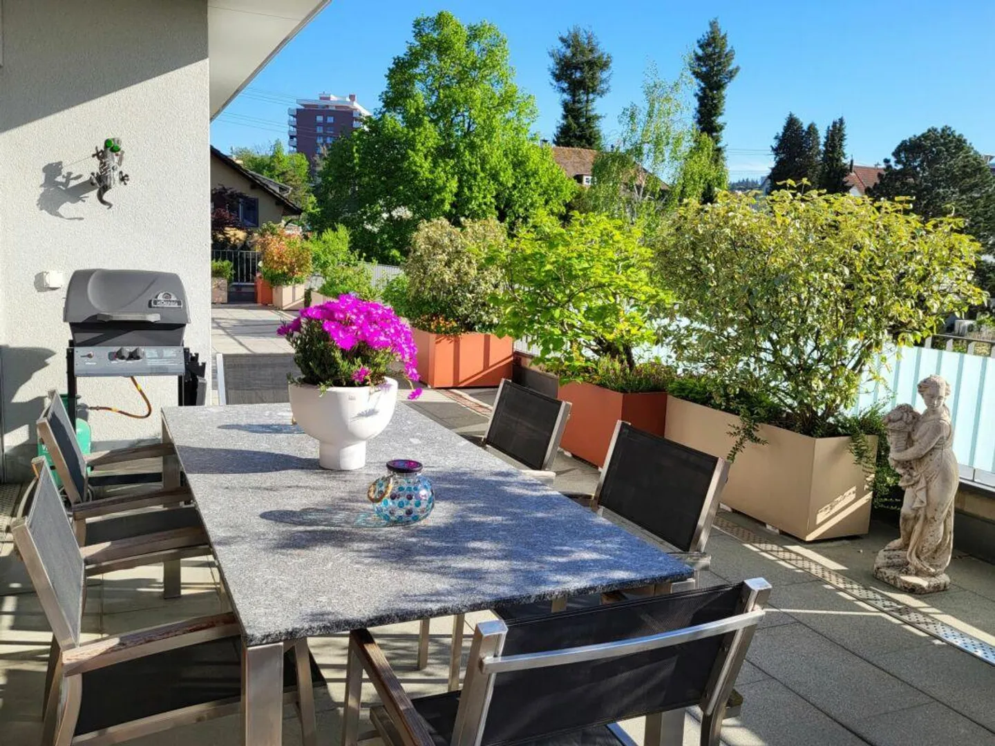 Rare residential jewel - 5.5-room penthouse apartment in the heart of Rheinfelden - Photo 11 of 13