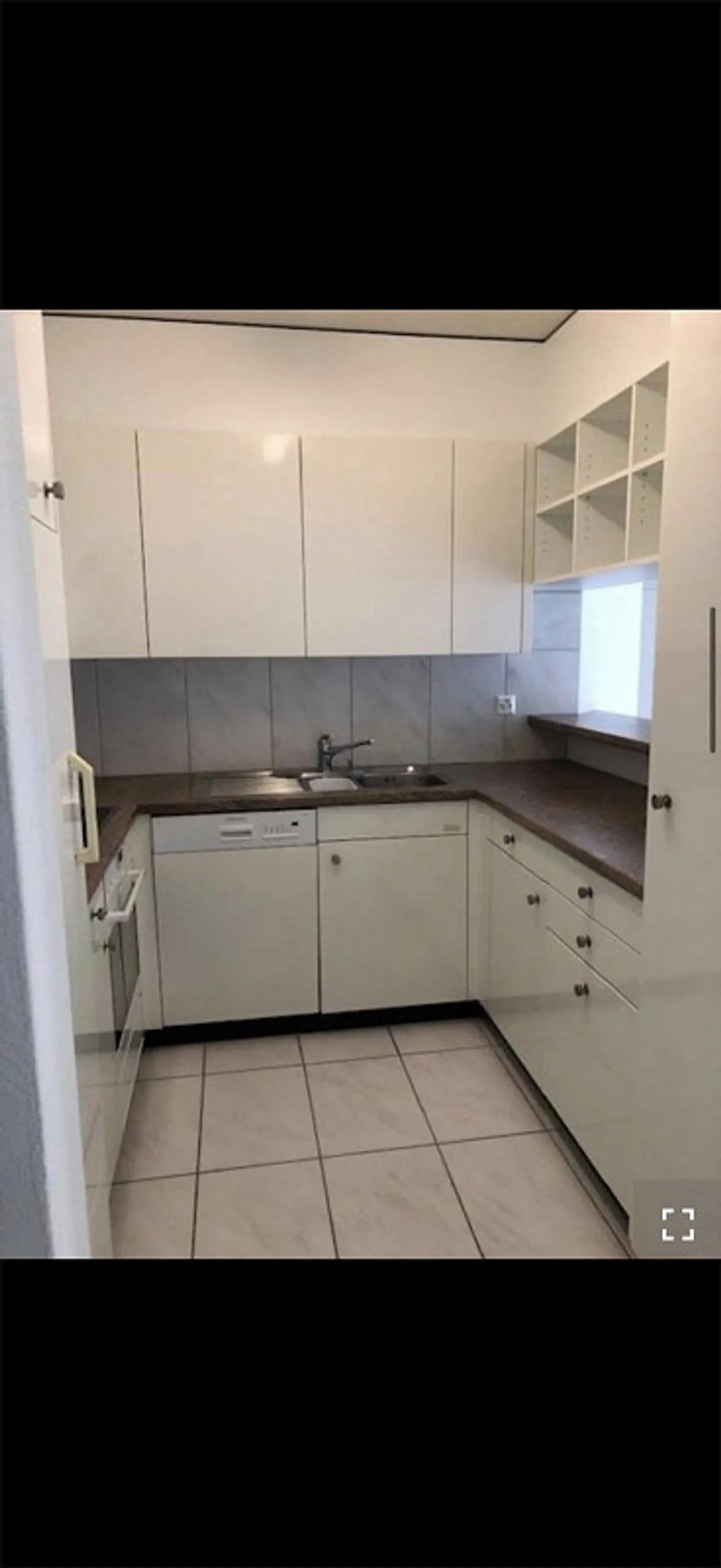 Appartement spacieux de 4,5 pièces - Photo 3 sur 9