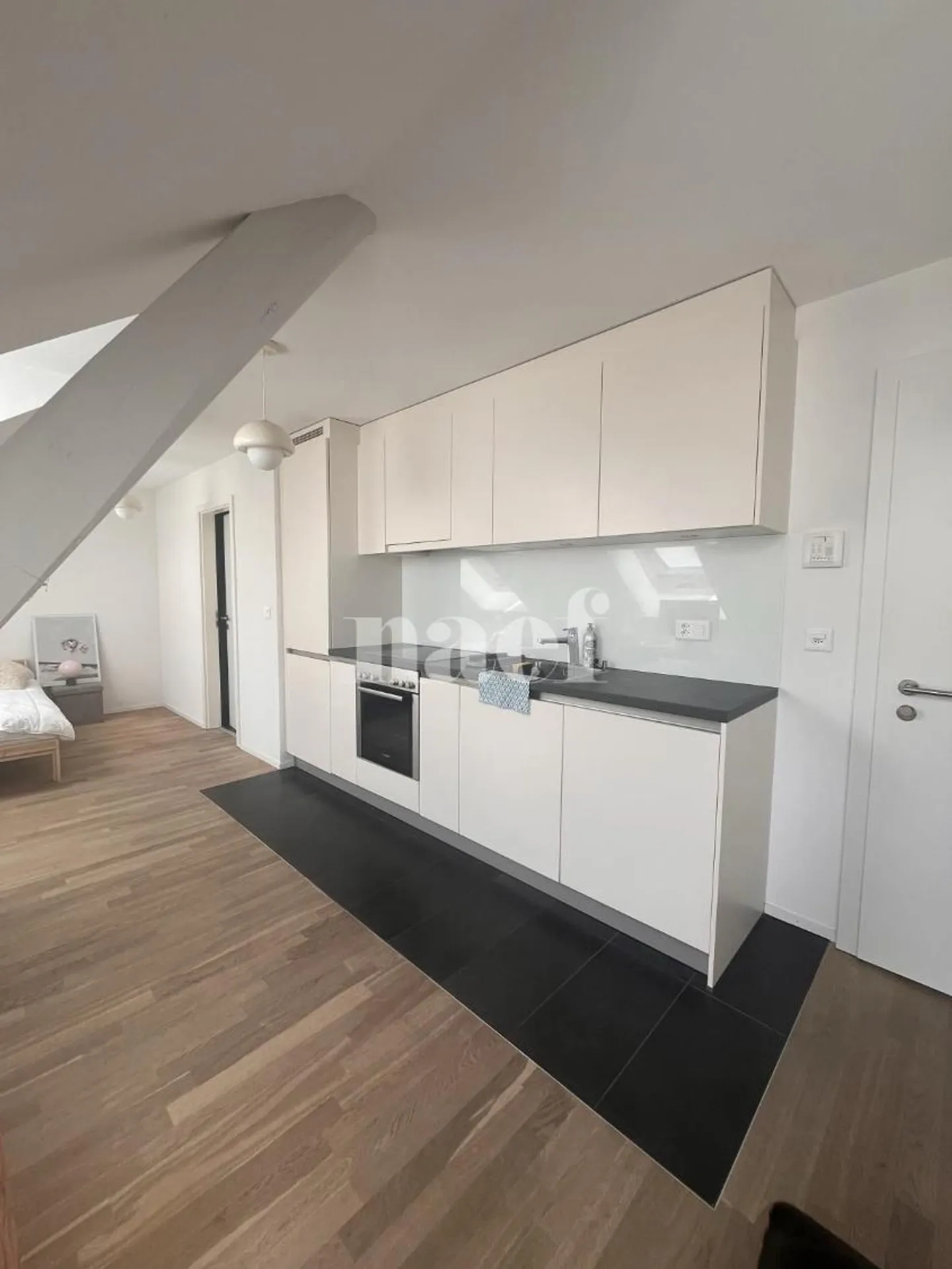 Charmantes Studio in Neuchâtel - Foto 2 von 7
