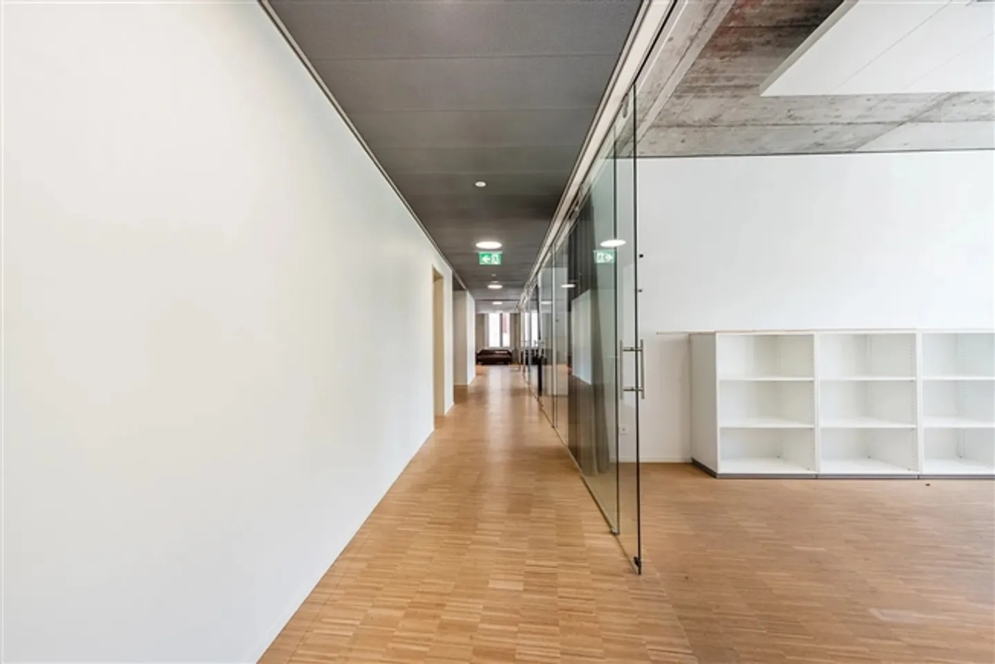 Bureau - Photo 2 sur 5