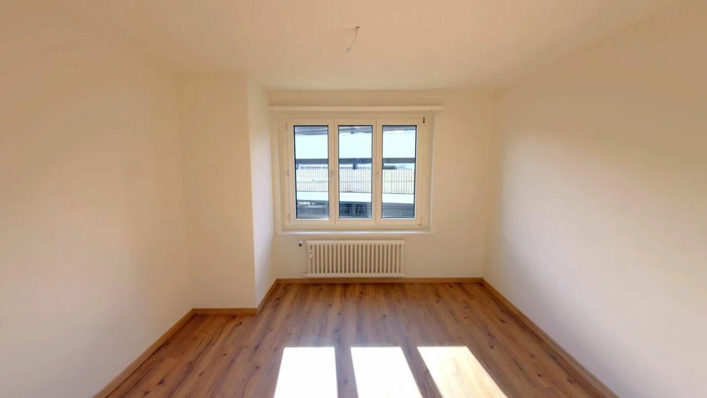 Appartement 4.5 pièces entièrement rénové - Photo 8 sur 12
