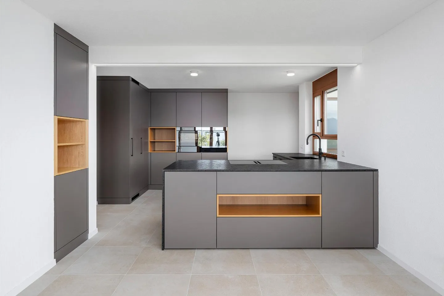 Villa de campagne de classe exceptionnelle avec potentiel d'extension dans un emplacement panoramique - Photo 3 sur 8