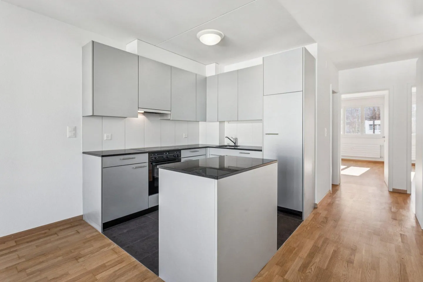 Cozy Apartment with Balcony - Photo 8 of 9