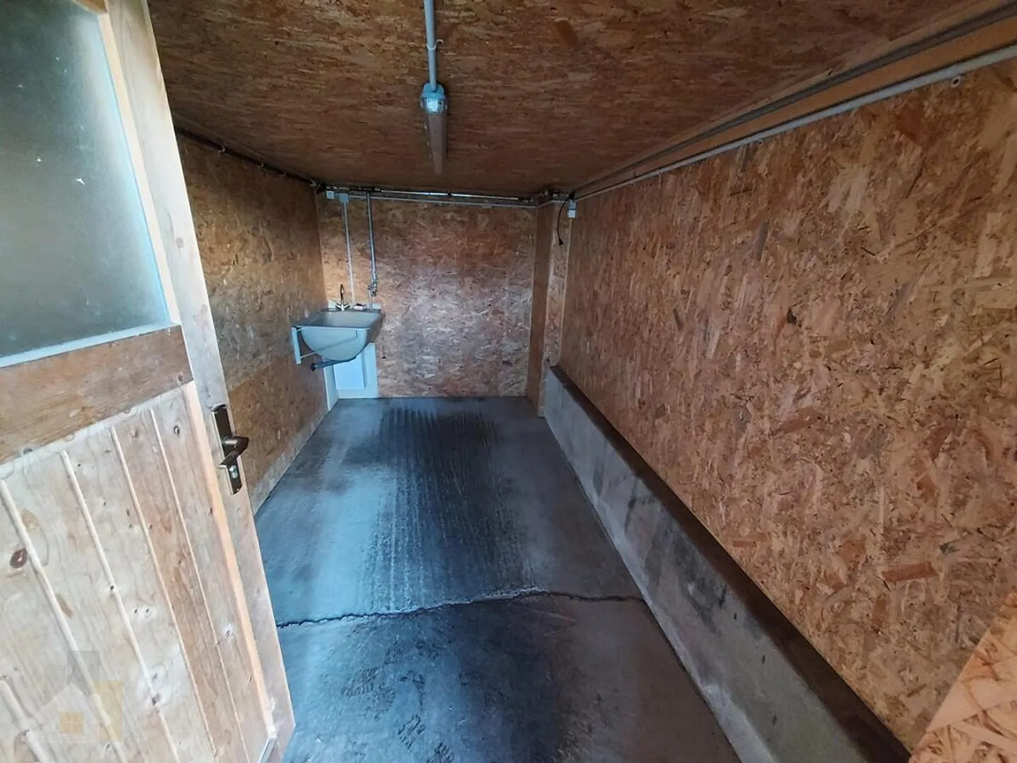 Écurie autonome avec paddock pour deux chevaux ensemble - Photo 7 sur 14