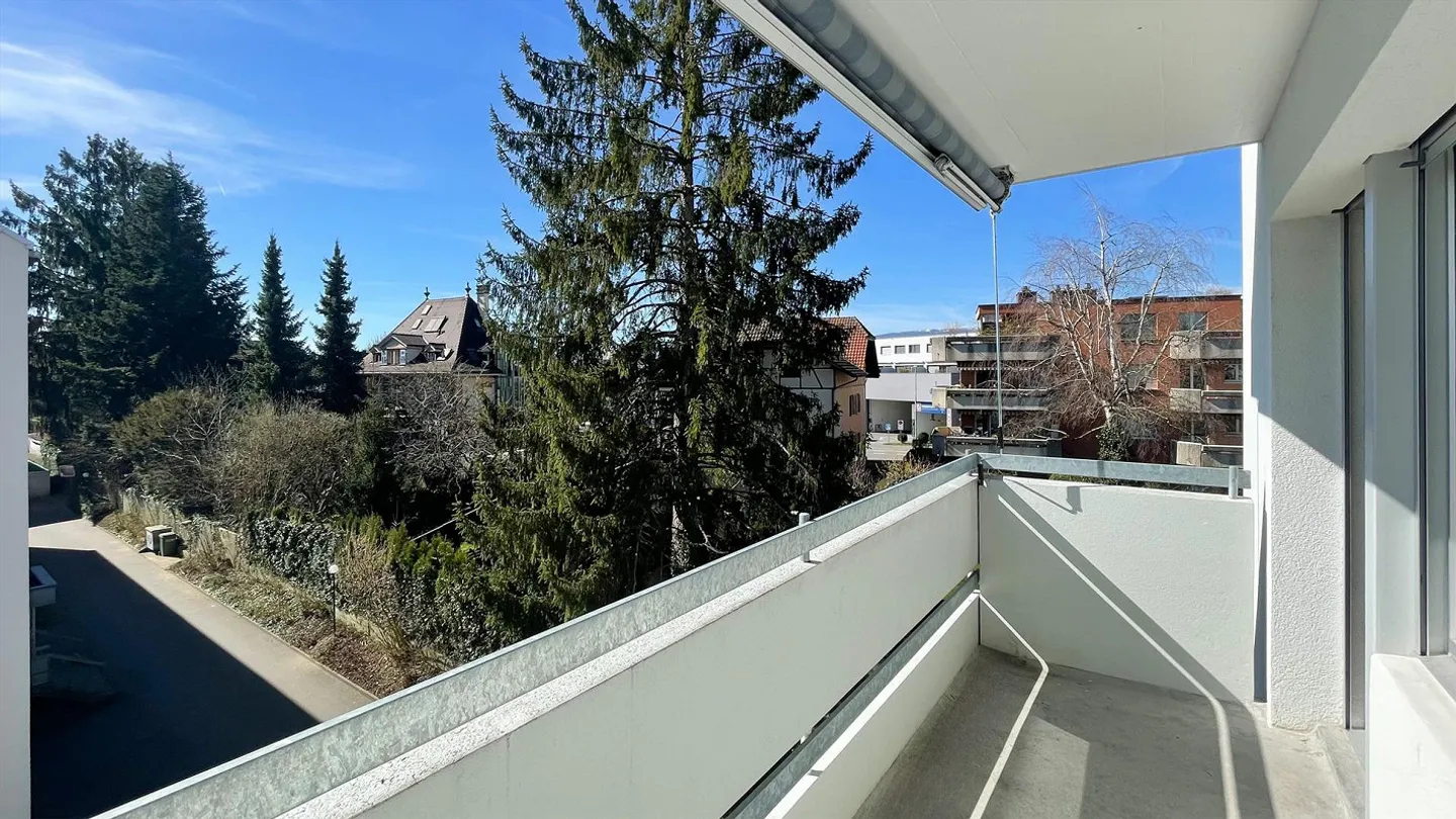 Light-Filled 4.5-Room Apartment - Photo 10 of 13