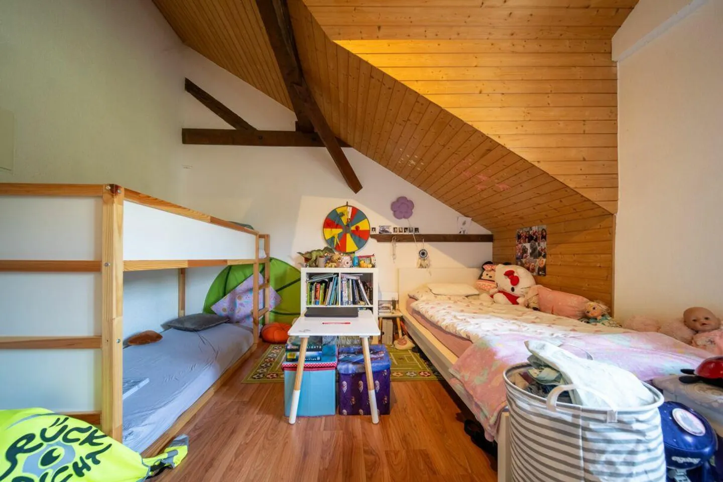 Charmante 5.5 Zimmer Maisonette mit Garten - Foto 6 von 12