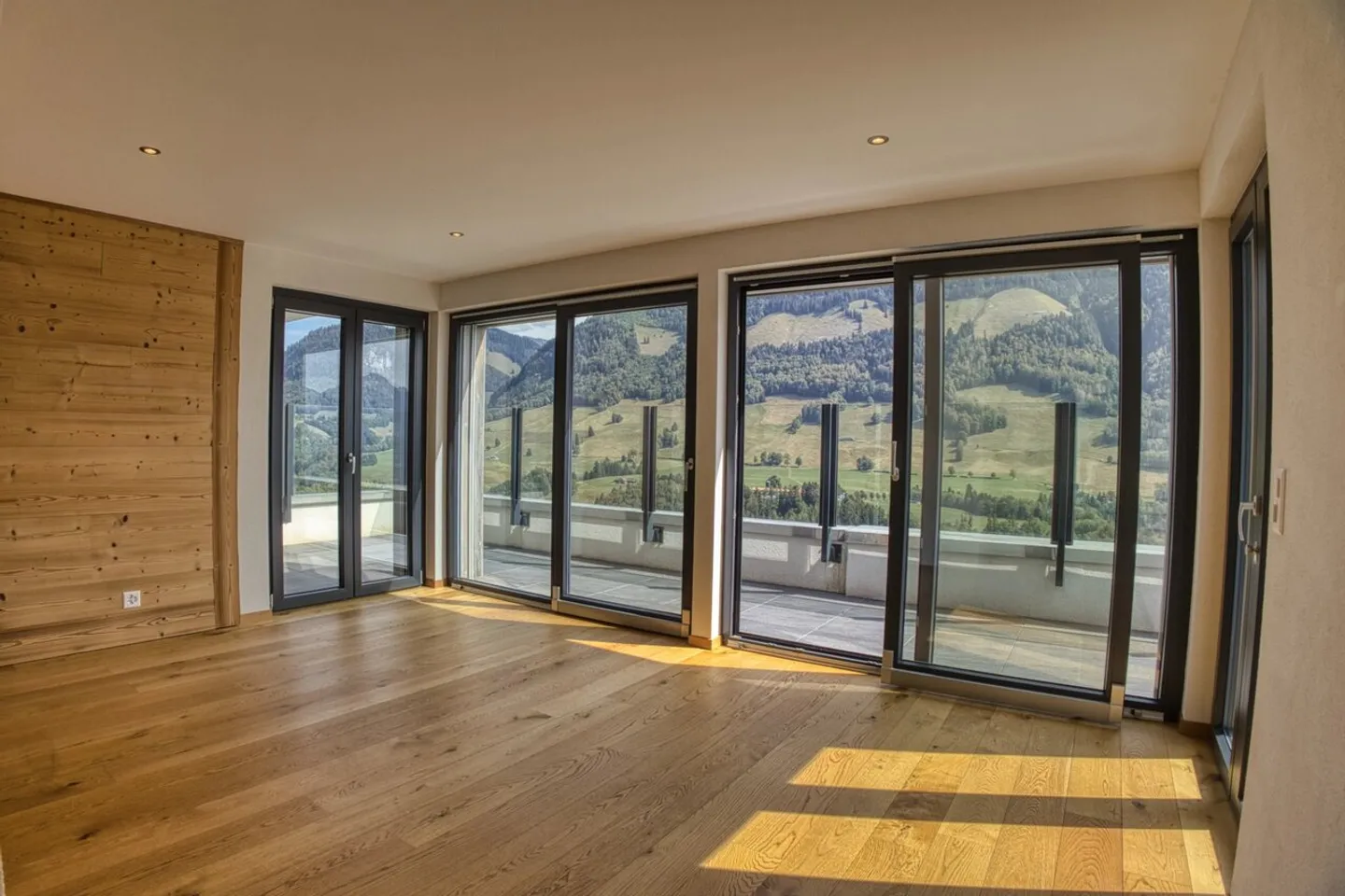 Luxury 3.5-room apartment with panoramic terrace - Foto 6 von 12