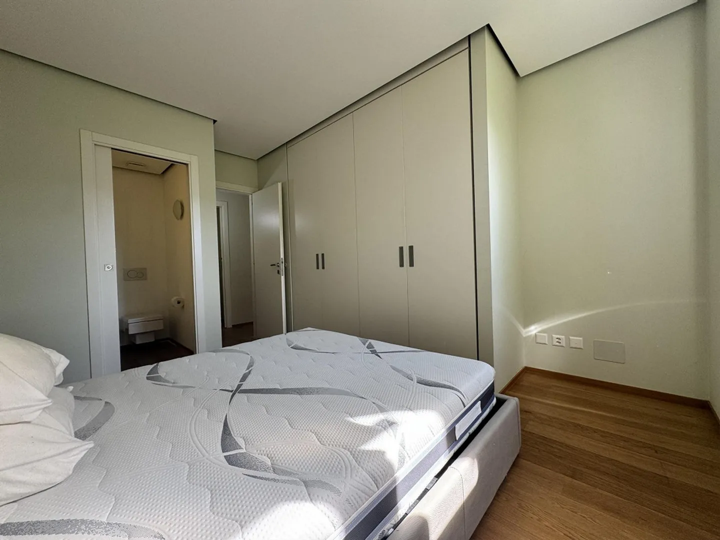 À louer appartement 2,5 pièces avec jardin, piscine et vue sur le lac à Bissone - Photo 5 sur 9