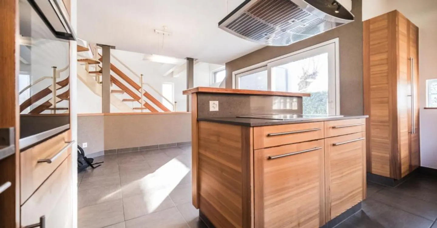 Superba villa indipendente su grande lotto ben posizionato a Fully - Foto 4 di 12