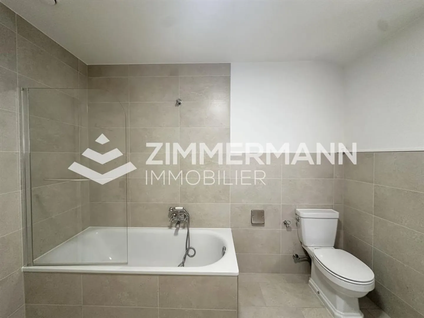 Appartement avec cachet et entrée privée - Photo 5 sur 10