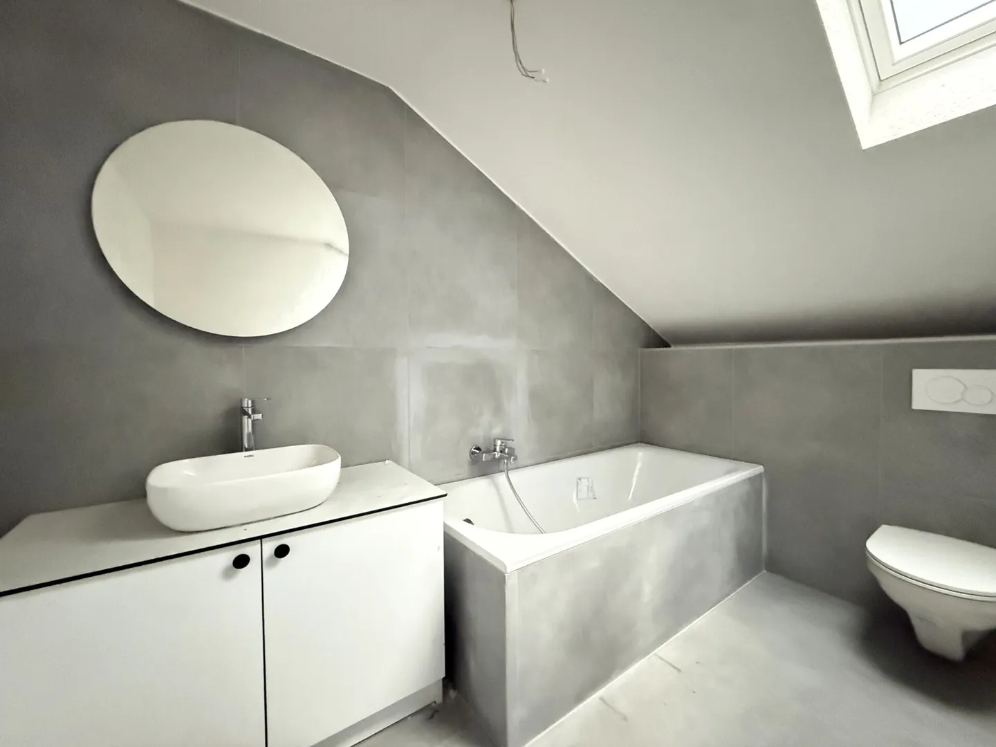 Première location après rénovation complète - appartements penthouse de 3,5 pièces à Grenchen - Photo 5 sur 5