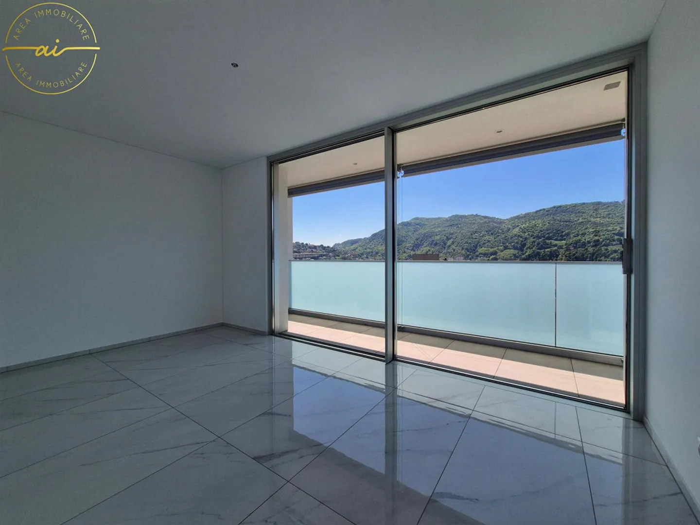 NEW 4.5-ROOM PENTHOUSE WITH LARGE TERRACE IN VACALLO - Photo 10 of 13