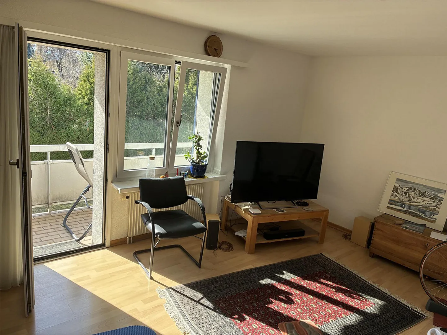 Appartamento luminoso e amichevole con 4 stanze a 3 min. dalla stazione cerca un nuovo inquilino - Foto 2 di 6