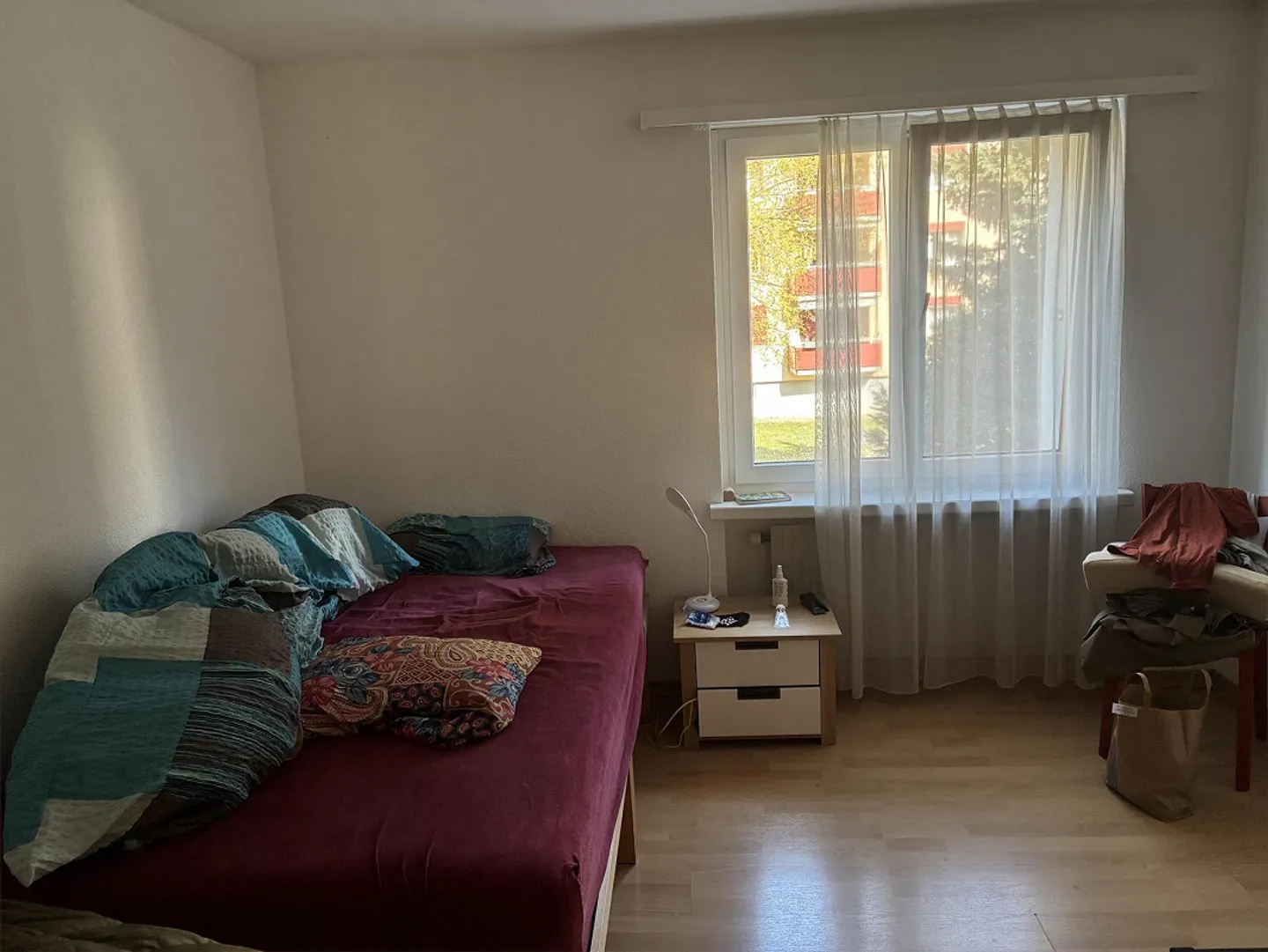 Appartamento luminoso e amichevole con 4 stanze a 3 min. dalla stazione cerca un nuovo inquilino - Foto 3 di 6