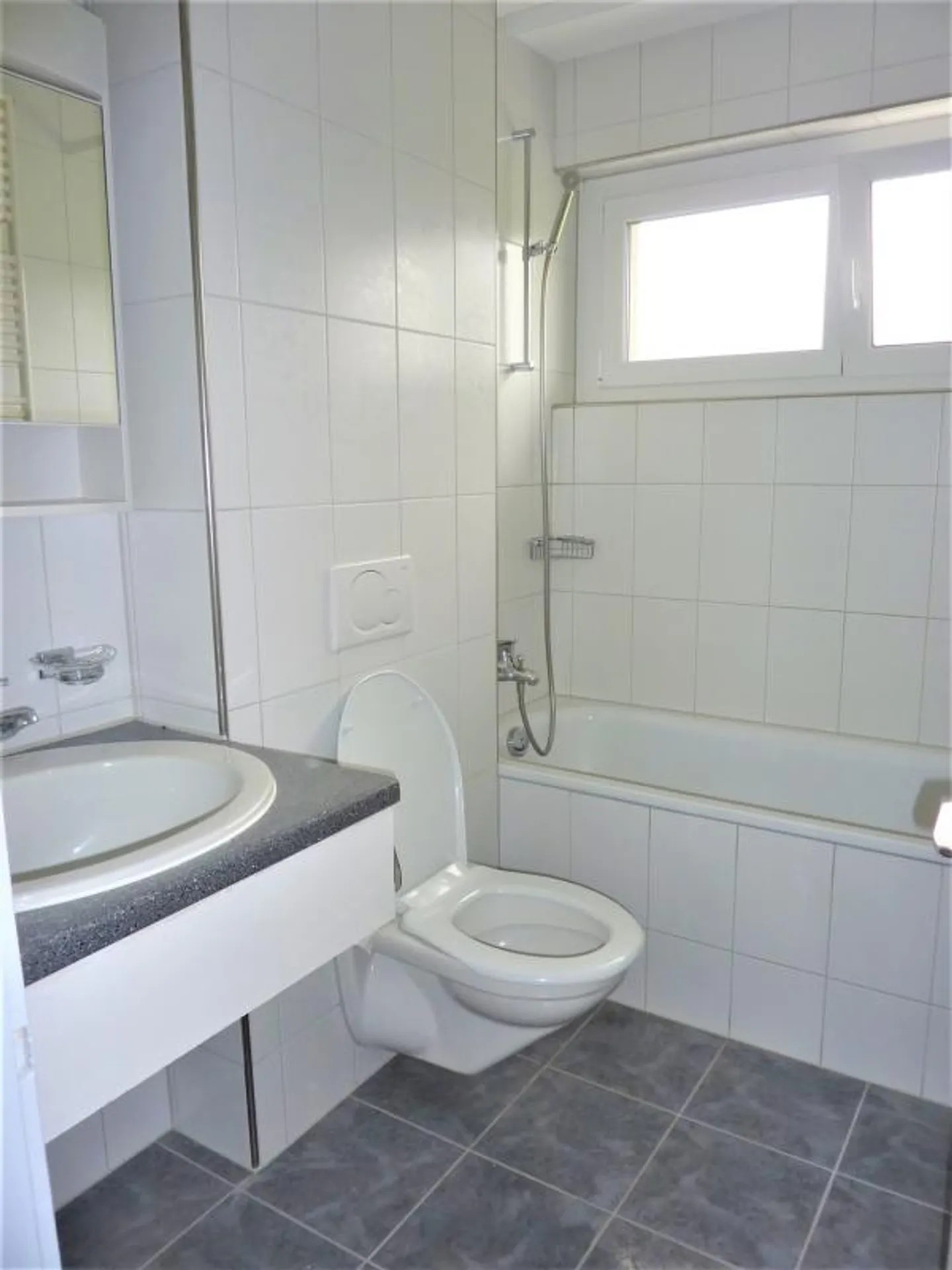 Cercasi nuovo inquilino per appartamento di 3,5 stanze - Foto 8 di 11