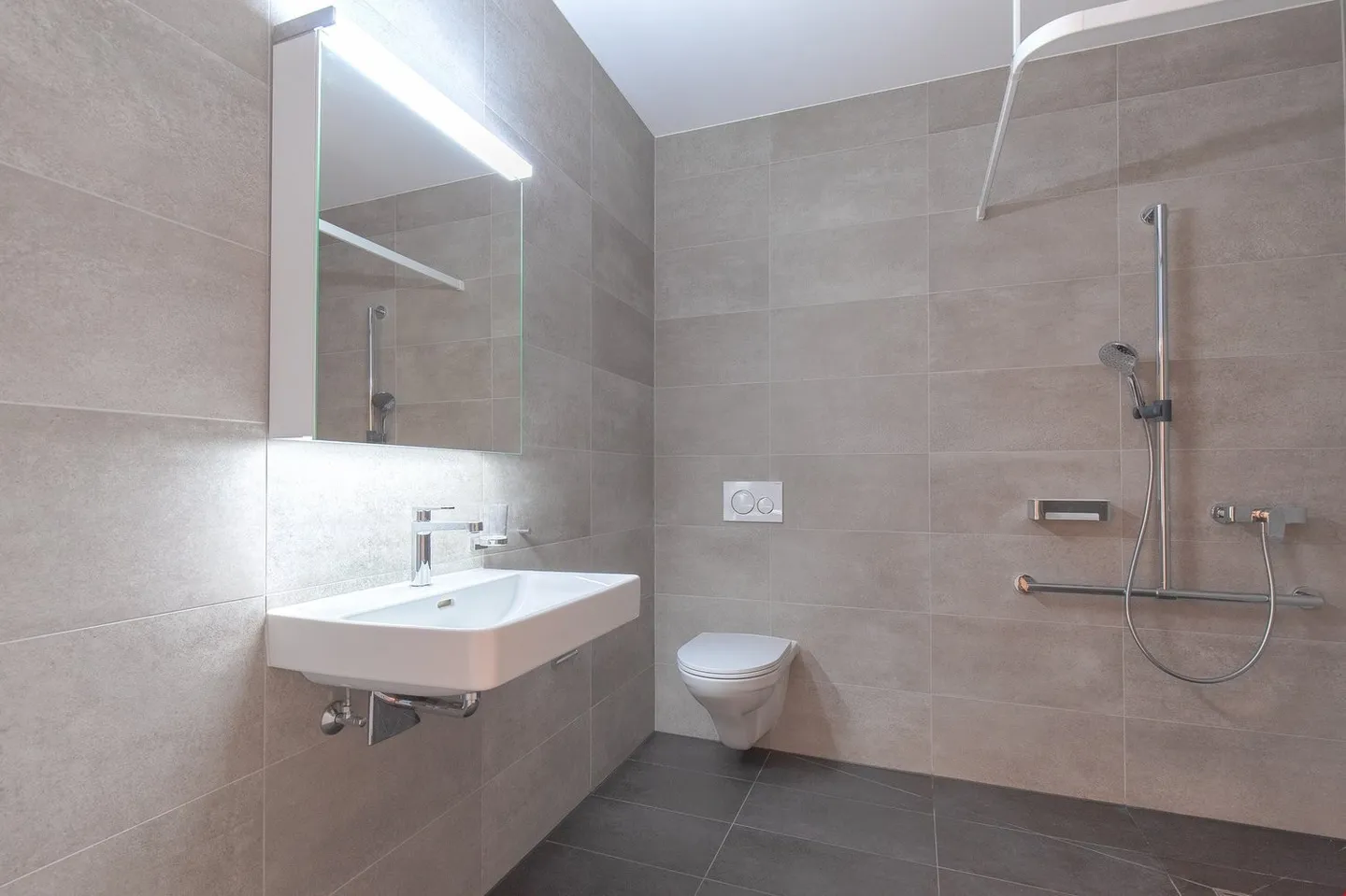 Appartement accessible aux fauteuils roulants de 2,5 pièces dans le centre-ville - Photo 8 sur 8