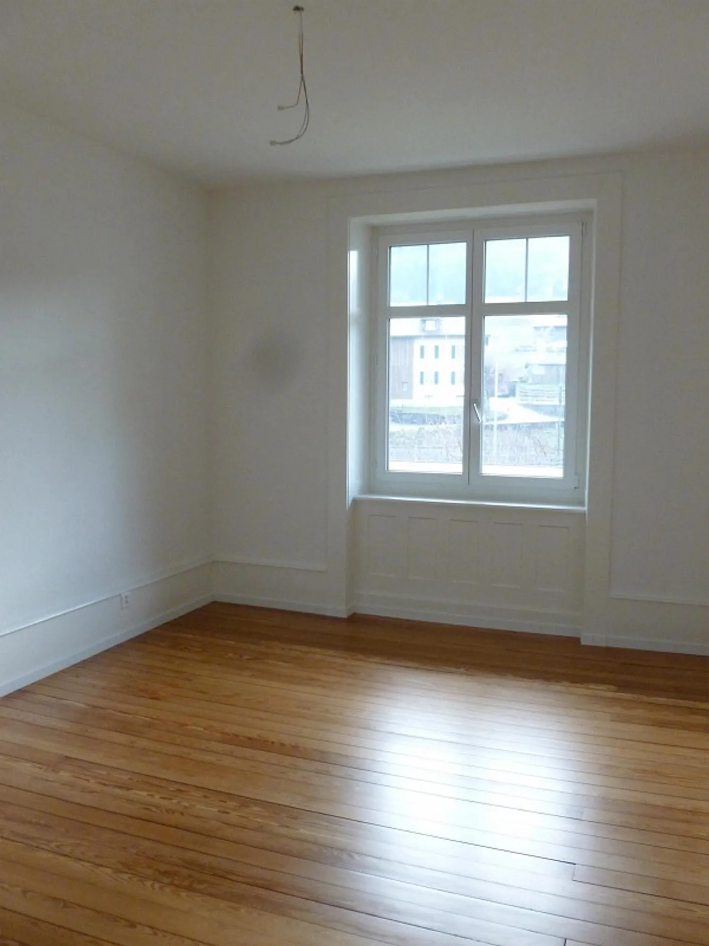 Ampio appartamento di quattro stanze - Foto 2 di 8