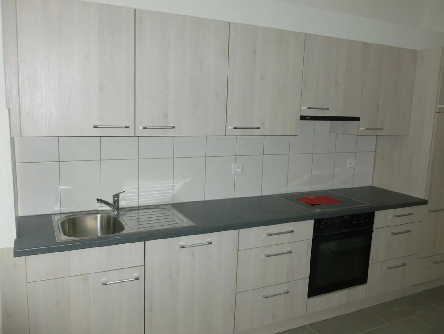 Ampio appartamento di quattro stanze - Foto 6 di 8