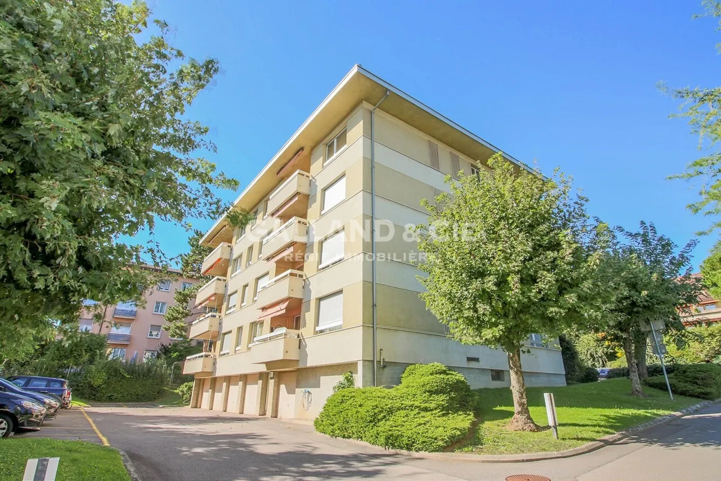 Appartement de 4 pièces au 2ème étage, réfection des peintures et des parquets  - Photo 1 sur 1