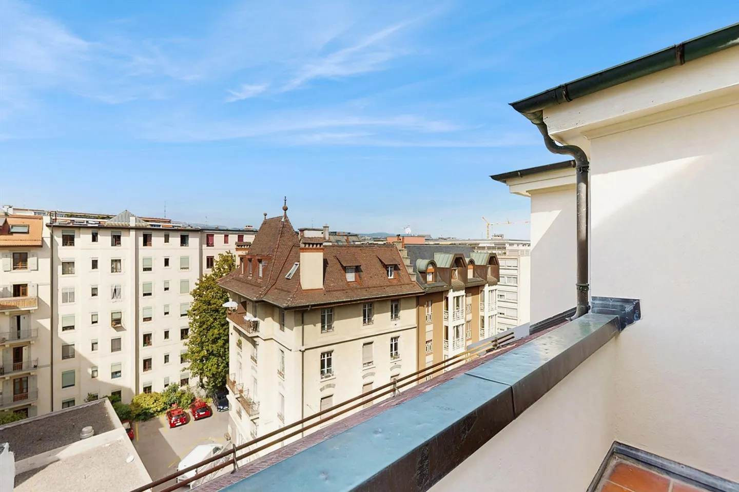 Renovierte Wohnung, durchgehend und das gesamte oberste Stockwerk belegend - Foto 6 von 9