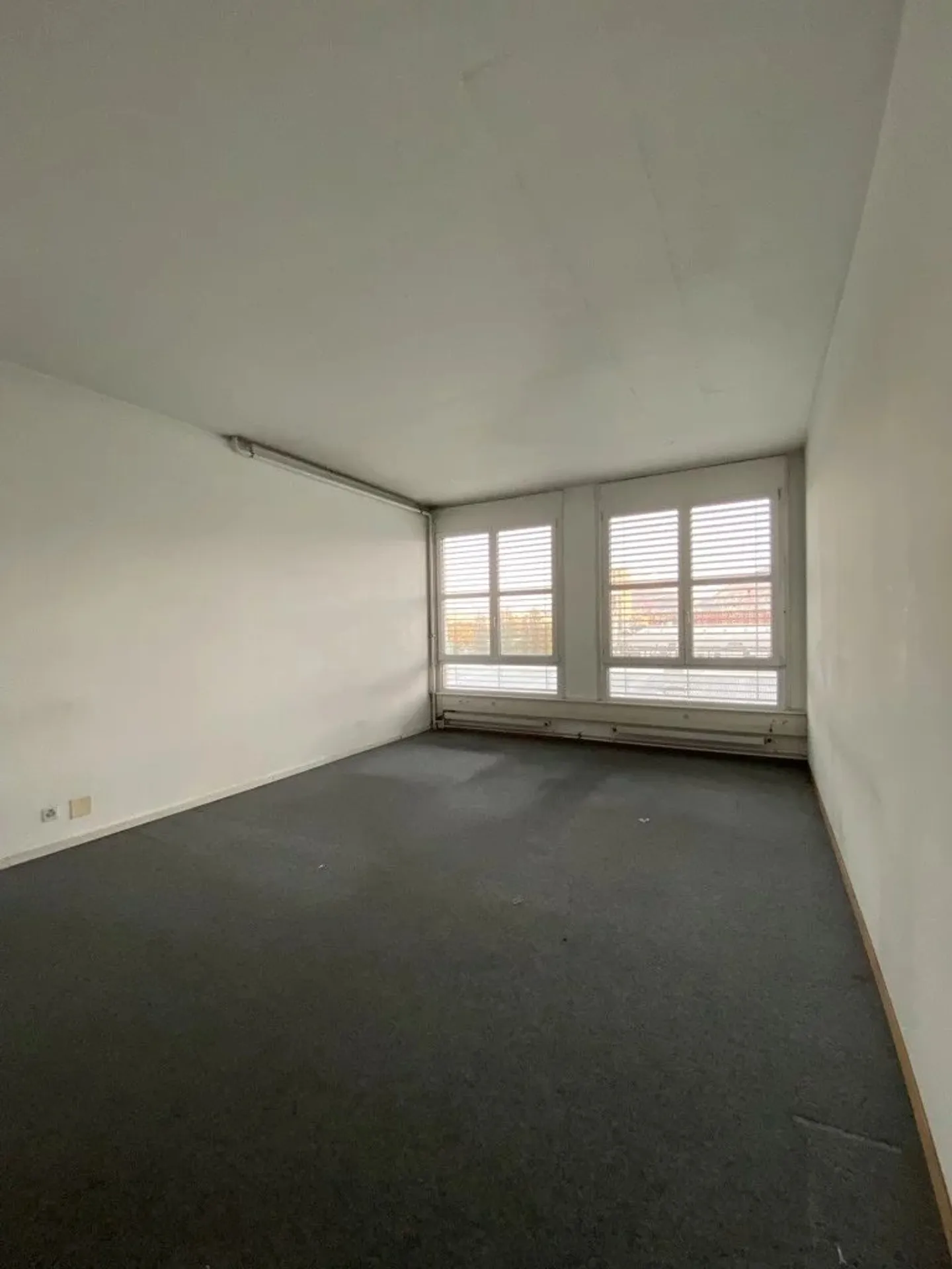 Heller Workshop in Industriegebiet - Foto 5 von 6