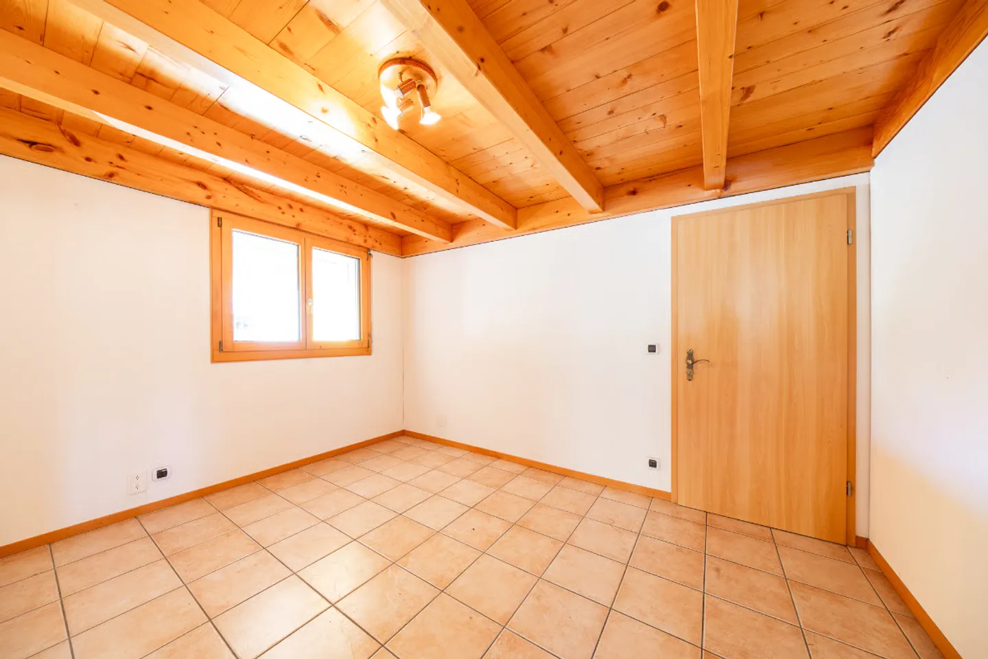 Rare object: individual villa in a quiet residential area - Photo 7 of 13