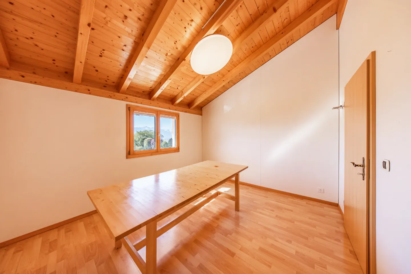 Rare object: individual villa in a quiet residential area - Photo 9 of 13