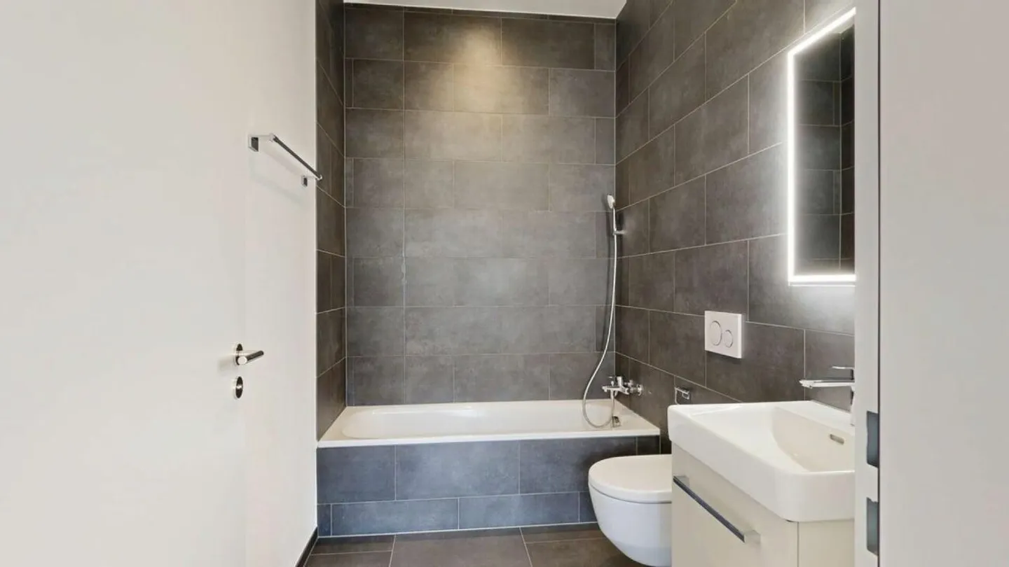 Appartamento giardino esclusivo di 5,5 stanze nella migliore posizione - Foto 9 di 17