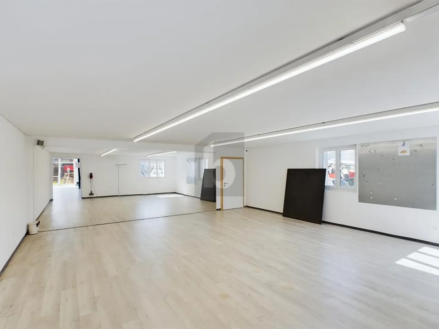 MODERNE ET BAIGNÉE DE LUMIÈRE - Photo 3 sur 6