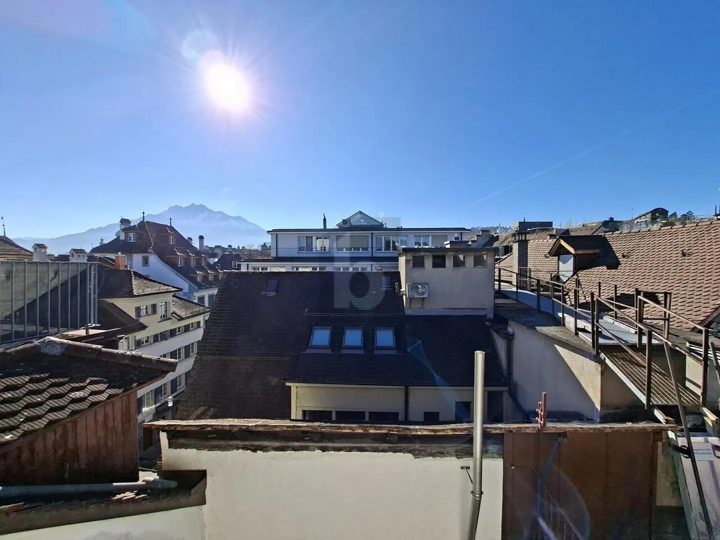 Charmantes Mischgebäude - Foto 1 von 6