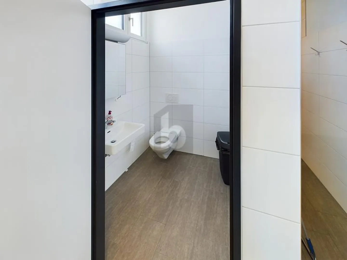 MODERNE ET BAIGNÉE DE LUMIÈRE - Photo 5 sur 6