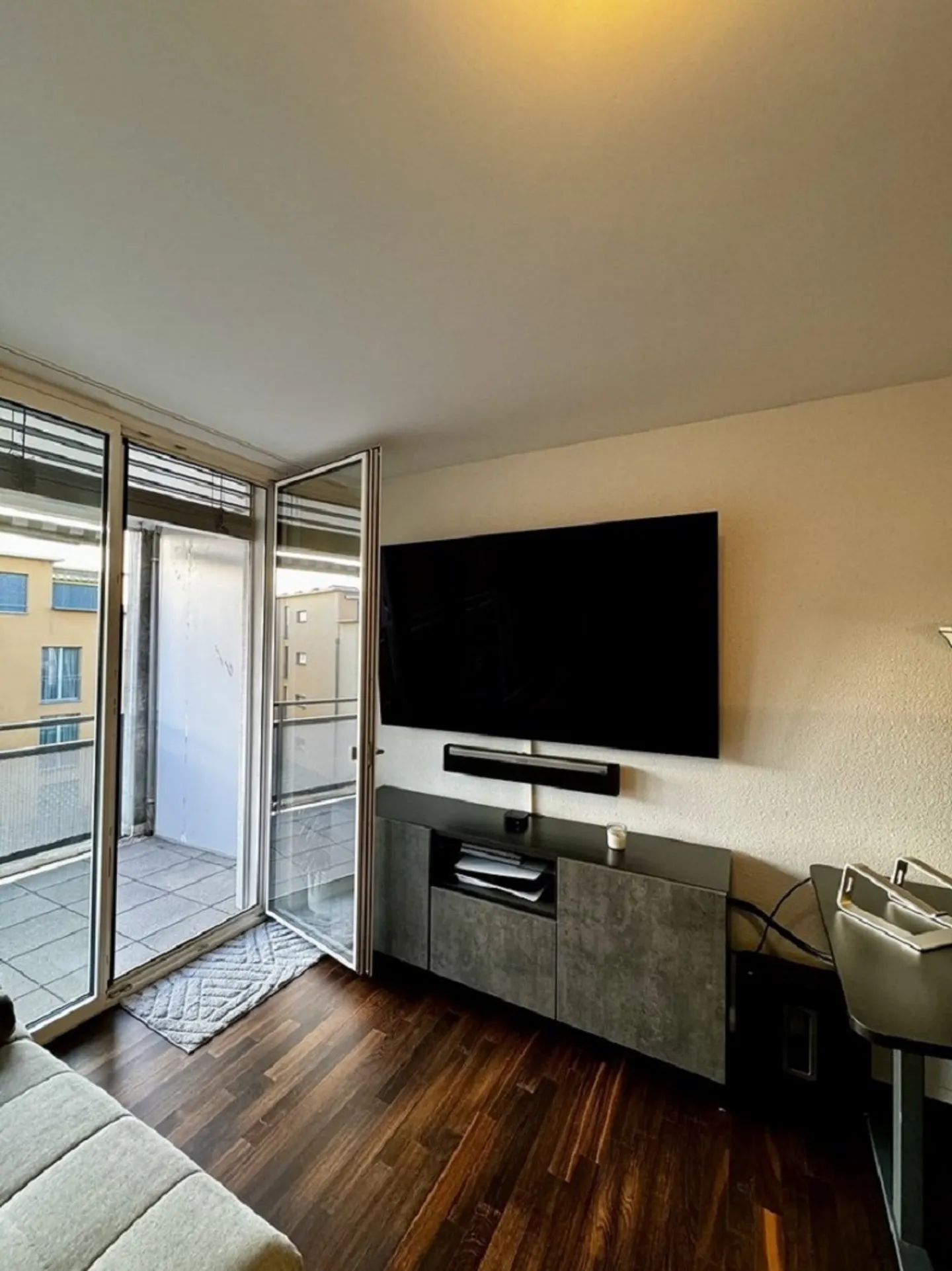 Modern 2-Room Apartment in Dübendorf - Photo 2 of 8