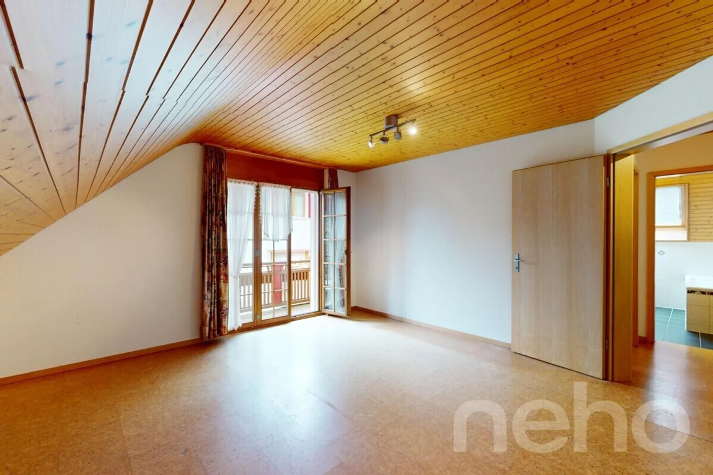 Casa unifamiliare indipendente di 6,5 stanze ai margini della zona residenziale - Foto 10 di 13