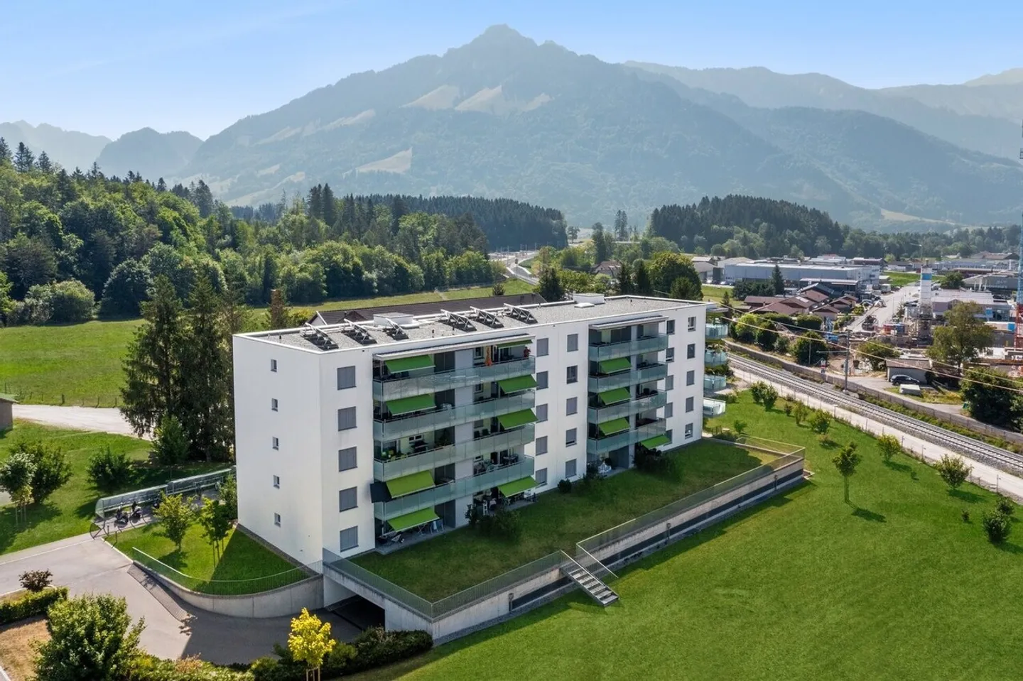 BEL appartement de 2 ½ pièces - Foto 1 von 2