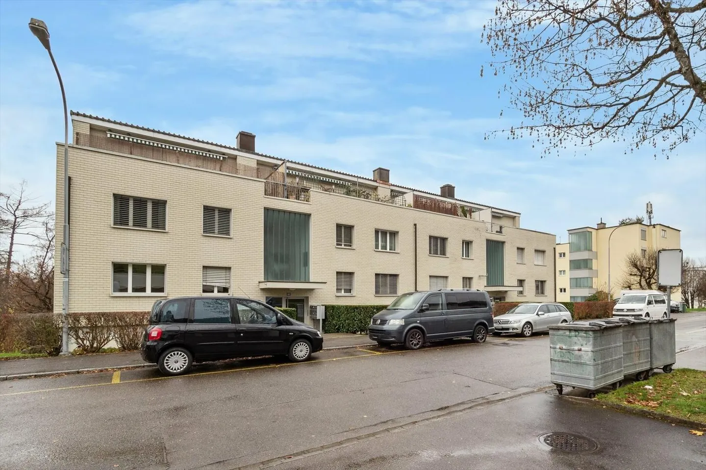 Outdoor parking space for rent in Adliswil - Photo 1 of 1