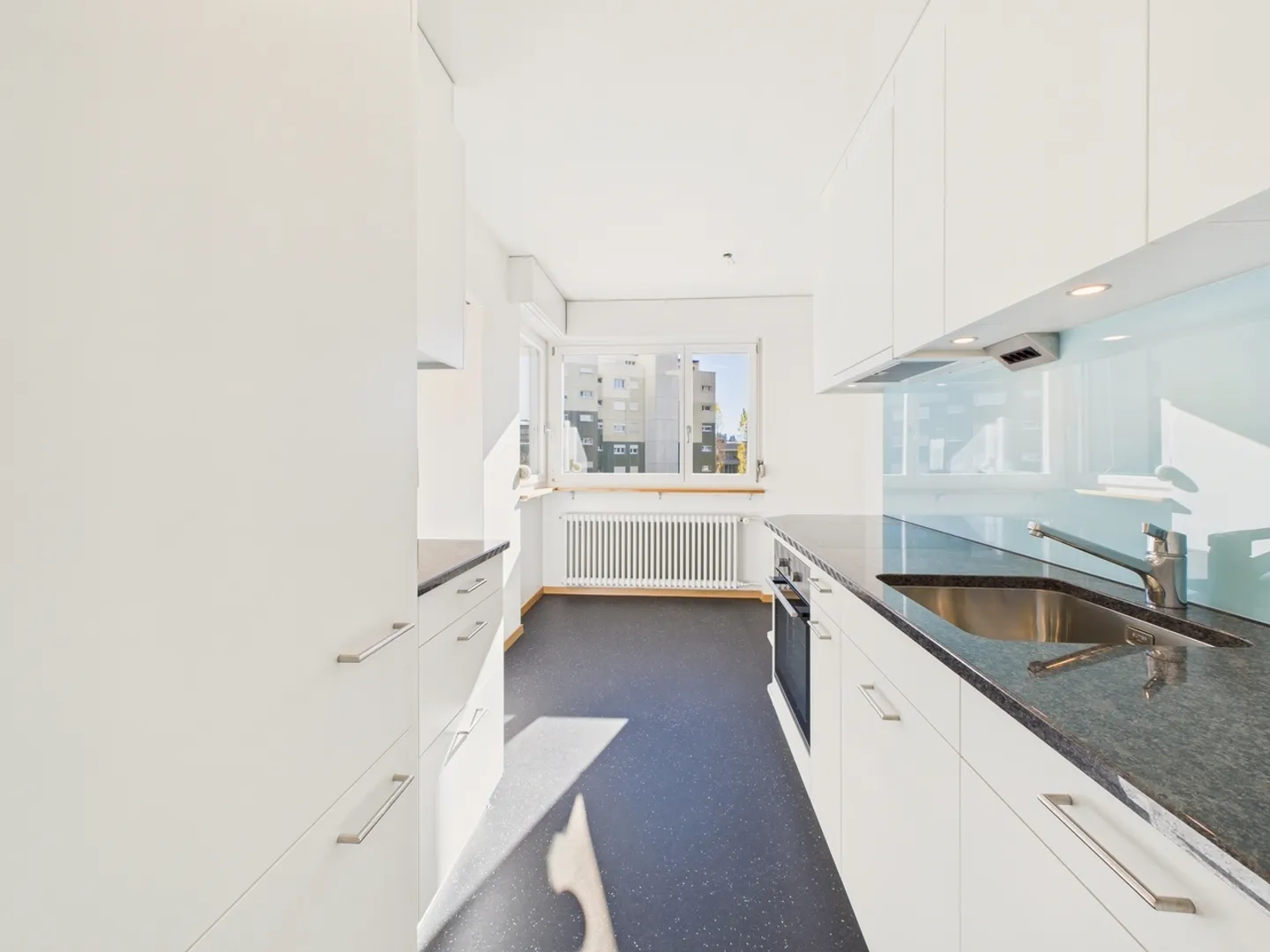 Spacious and bright 3.5-room apartment in Zollikofen ... - Photo 2 of 13