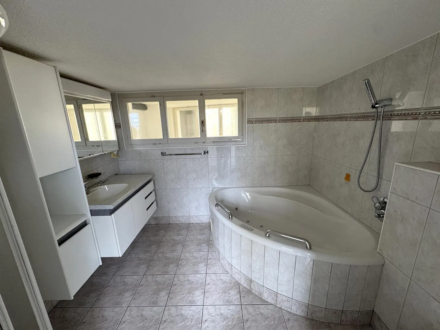 Charmante 4-Zimmer-Wohnung zu vermieten - Foto 9 von 12