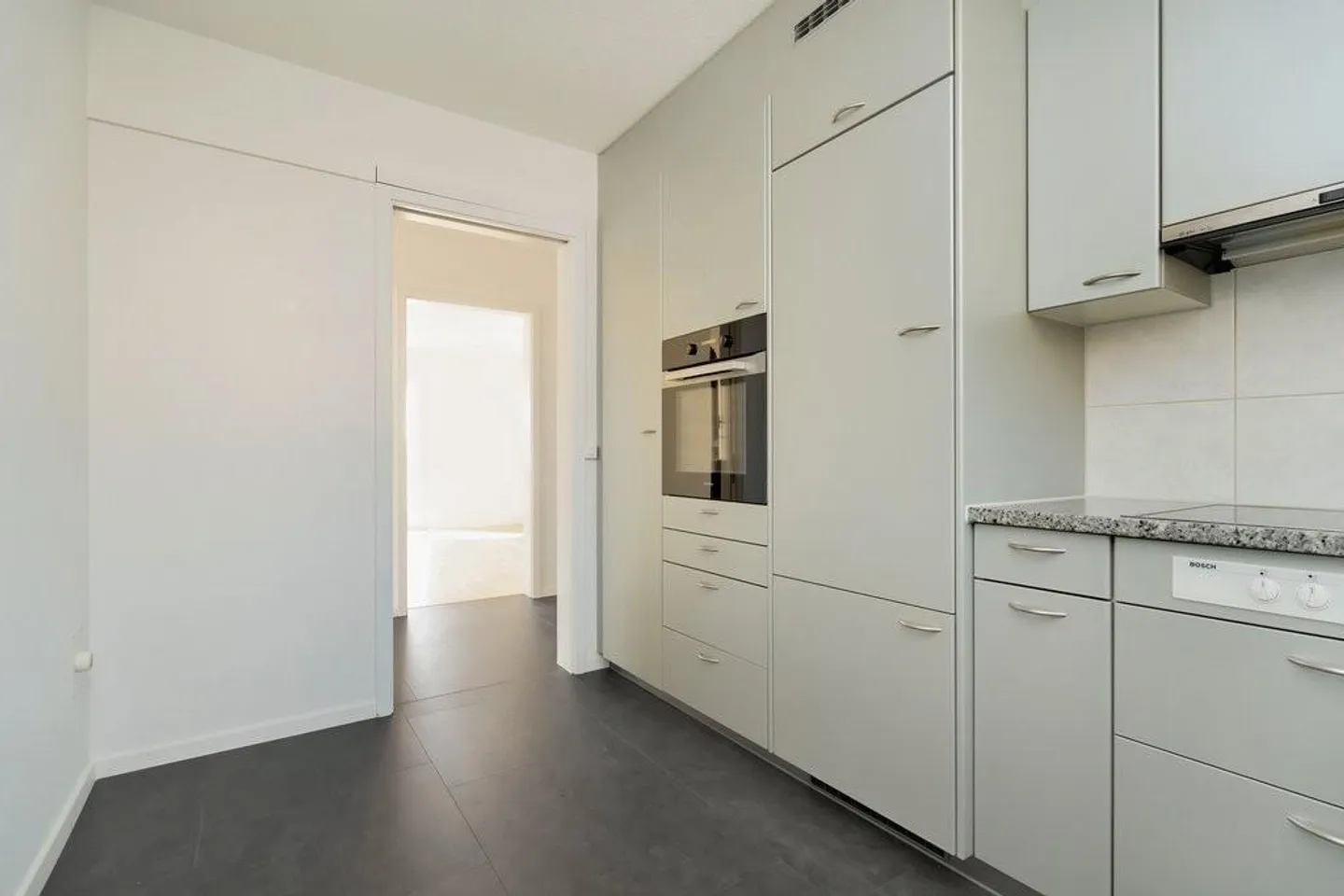 Plenty of space, plenty of light, plenty of views - Living above Laupen - Photo 4 of 11