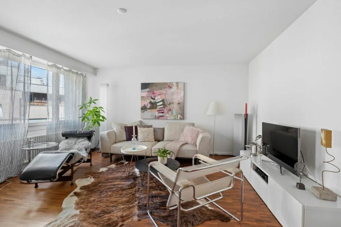 Vivre au calme à Bruderholz - moderne appartement de 4 pièces avec place de parking souterrain - Photo 3 sur 12