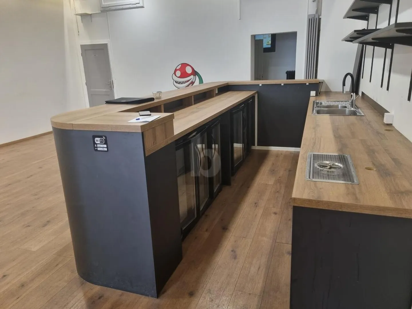 CENTRAL, VISIBLE AND ATTRACTIVE - Photo 3 of 6